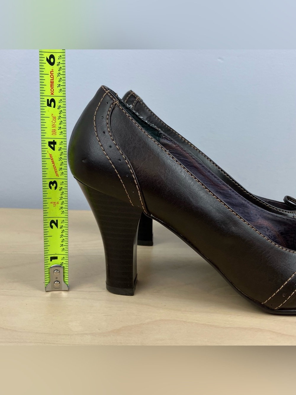 Vintage Y2K Mudd Women’s Size 7.5 M Nina Brown Heels Pumps Kiltie Bow Accent - Picture 11 of 11